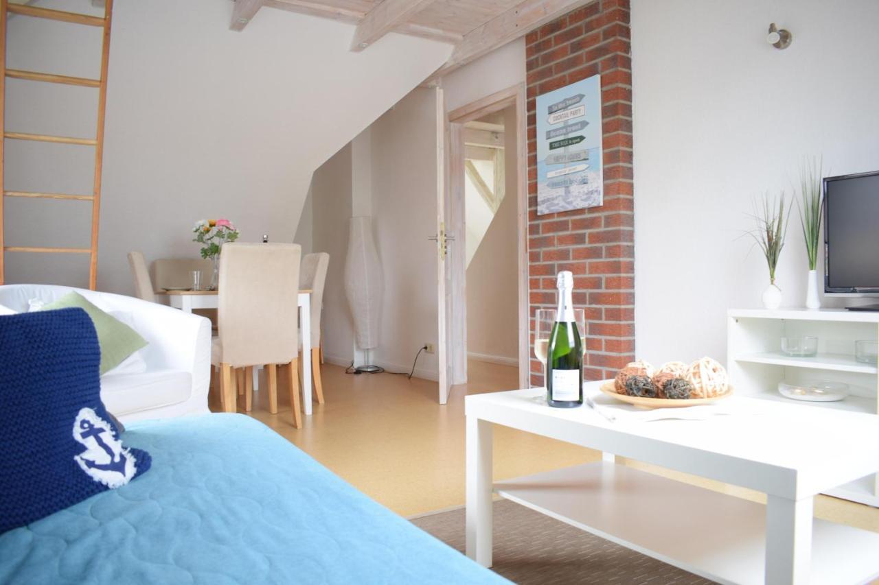 Ferienwohnung Hafenwestseite Neustadt Нойщат ин Холщайн Екстериор снимка